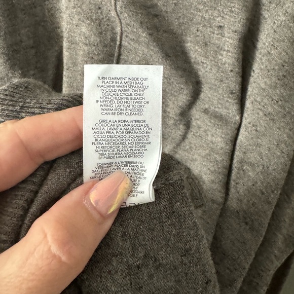 CAbi women’s Mushroom Gray Long Sleeved Lightweight Sweater Top 3305 Size medium - Picture 5 of 5